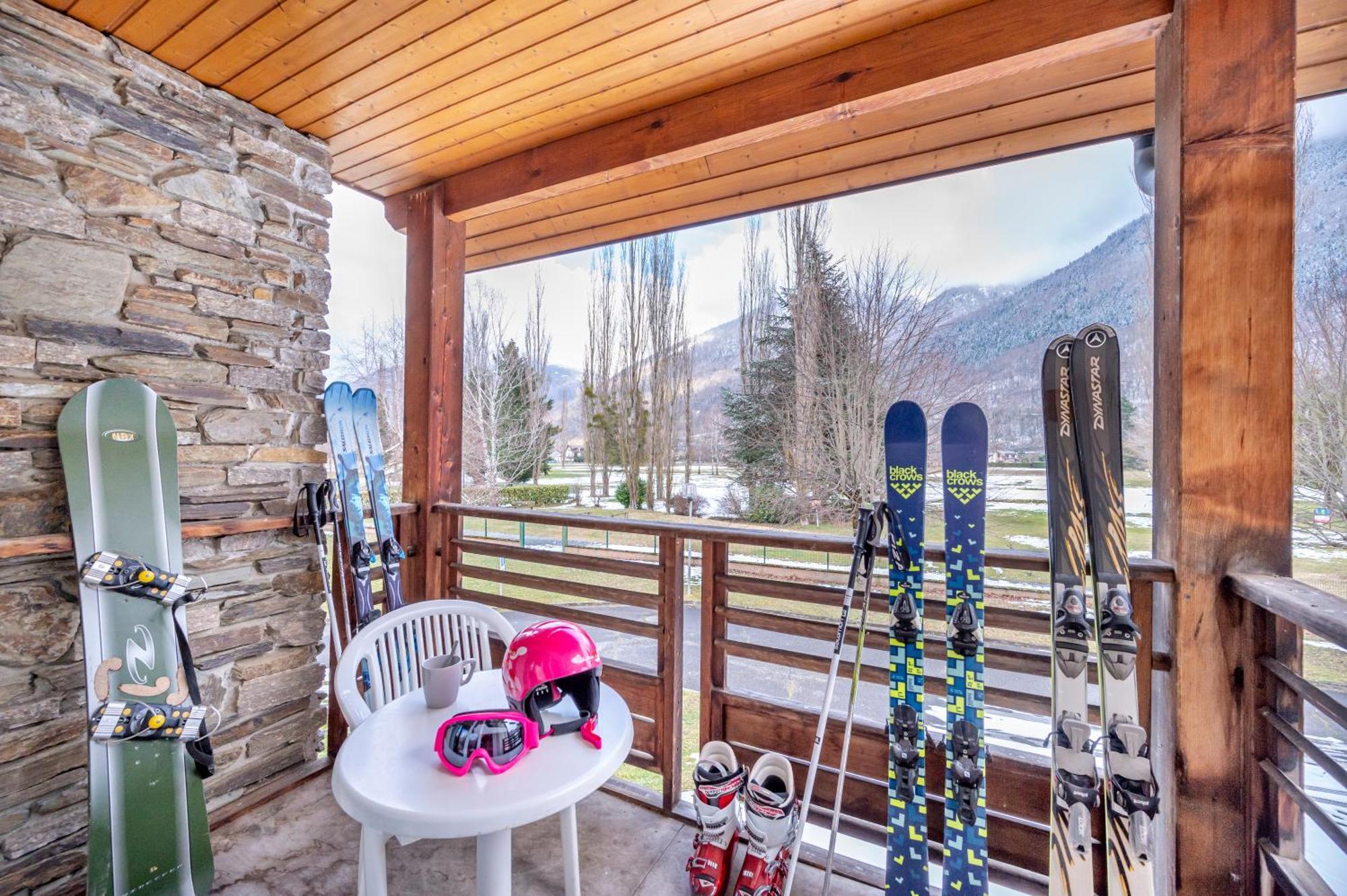 Village Club Les Balcons Des Pyrenees Saint-Mamet Exterior photo