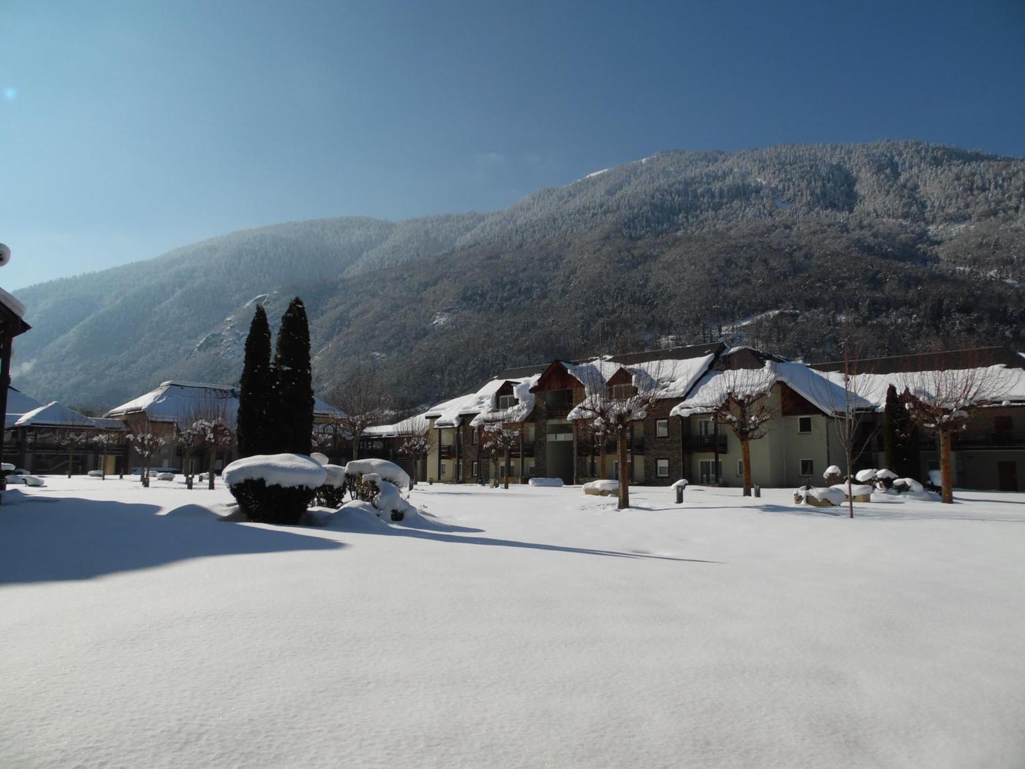 Village Club Les Balcons Des Pyrenees Saint-Mamet Exterior photo